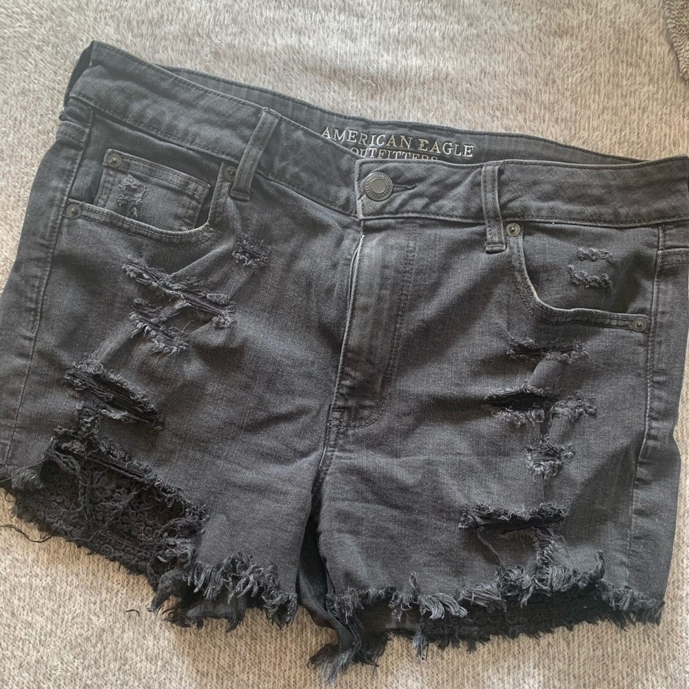 American Eagle High Rise Distressed Shorts Size 14